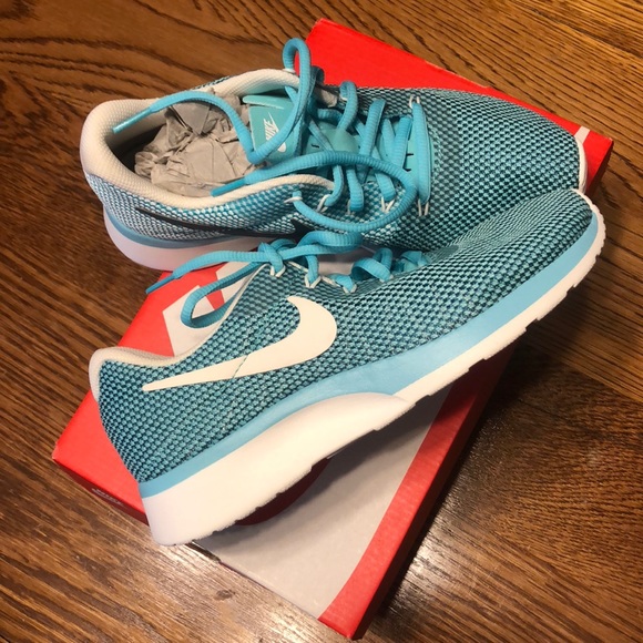 Nike Tanjun Racer - Picture 2 of 3